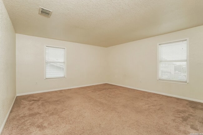 Building Photo - 5915 Iris Isle
