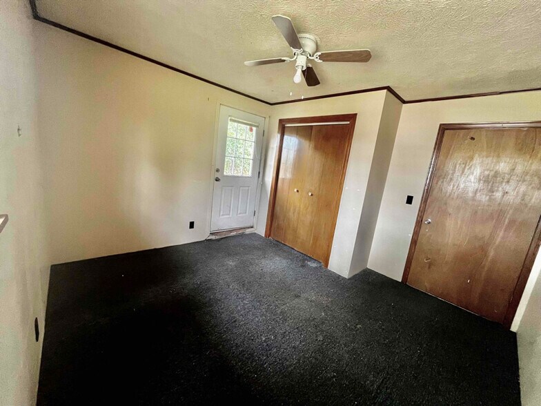 Building Photo - 576 Halbert Heights Rd