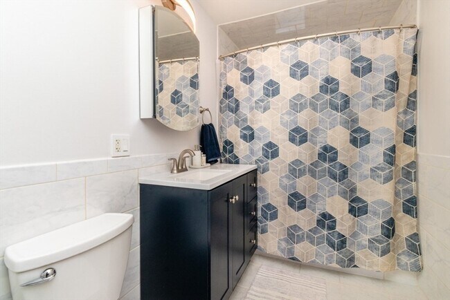 Building Photo - 7 Rowell St