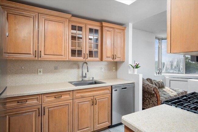 Building Photo - Rochelle