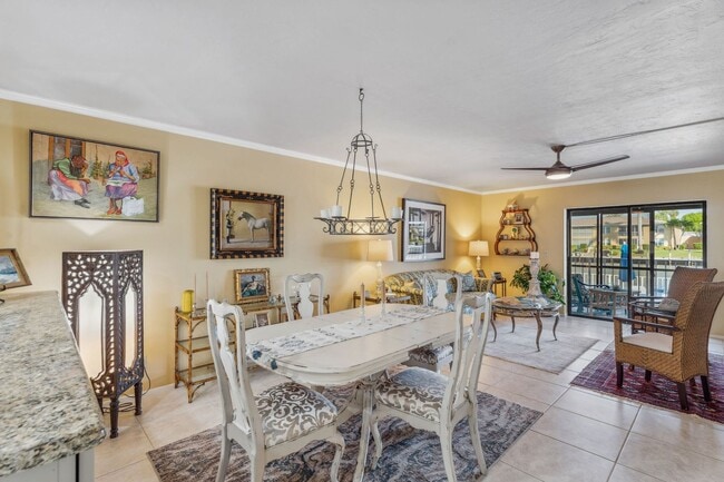 Building Photo - 2 Bed 2 Bath waterfront Condo