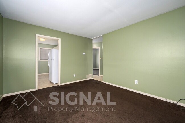 Building Photo - 1174 16th Ave Thomas