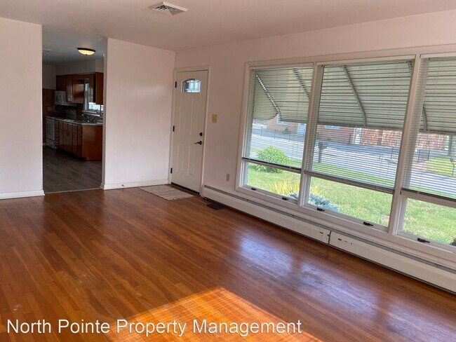 Building Photo - 3 br, 1 bath House - 105 Chestnut St.