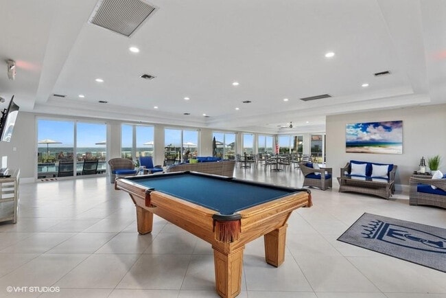 Building Photo - 333 NE 21st Ave