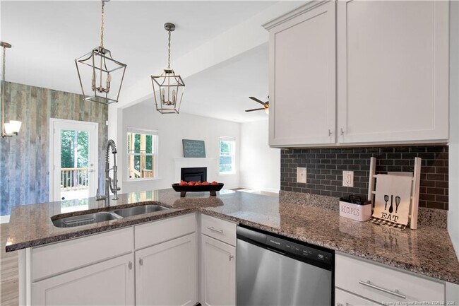 Building Photo - 66 S Hawks Rdg Ln