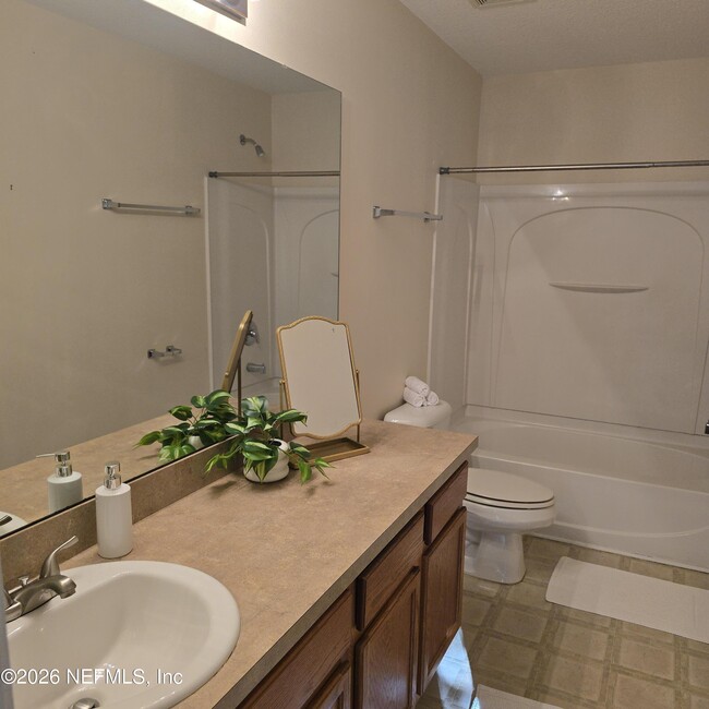 Building Photo - 1500 Calming Water Dr