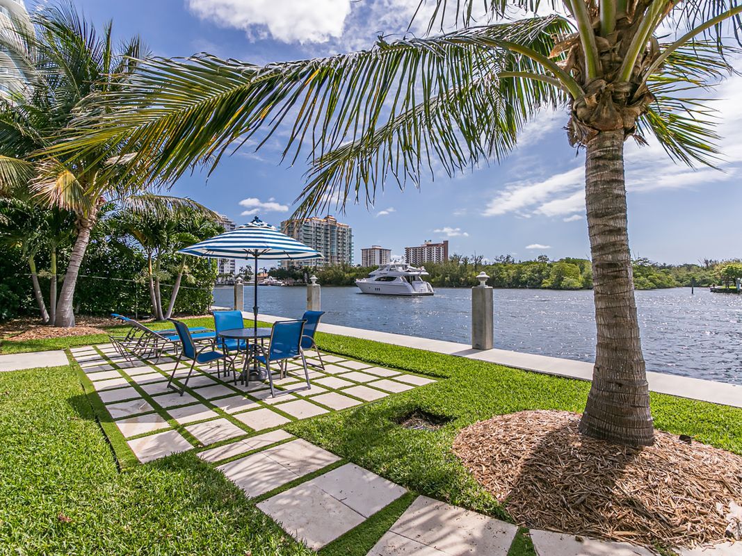 Building Photo - 888 Intracoastal Dr