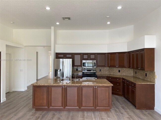 Building Photo - 2486 Bay Isle Dr