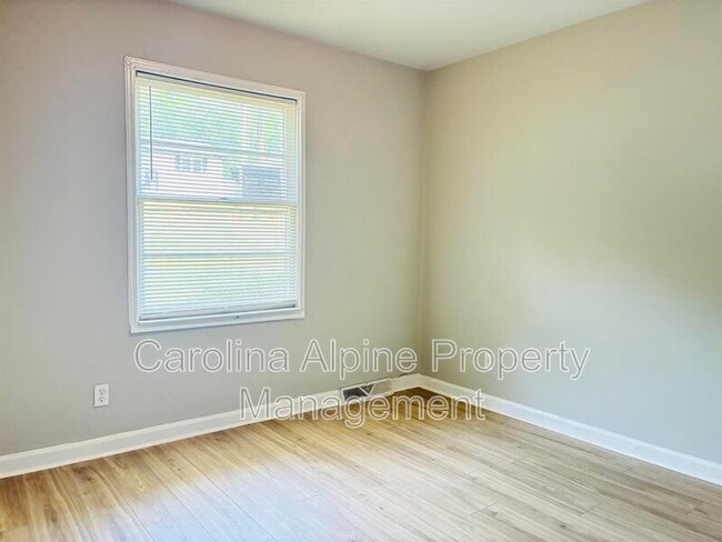 Building Photo - 6800 Fieldvale Pl