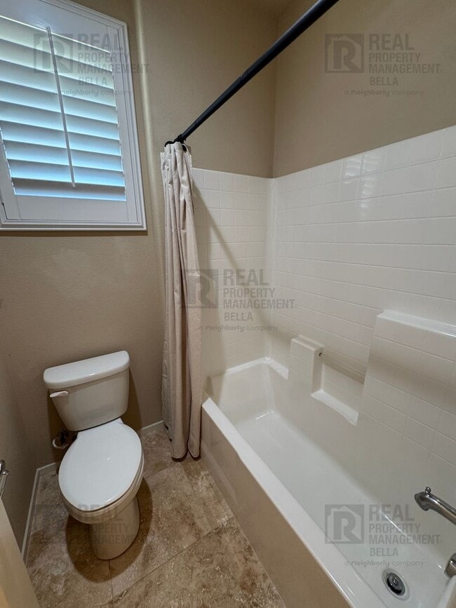 Building Photo - Modern Comfort Meets Resort Living – Gorgeous Single-Story in The Lakes Community