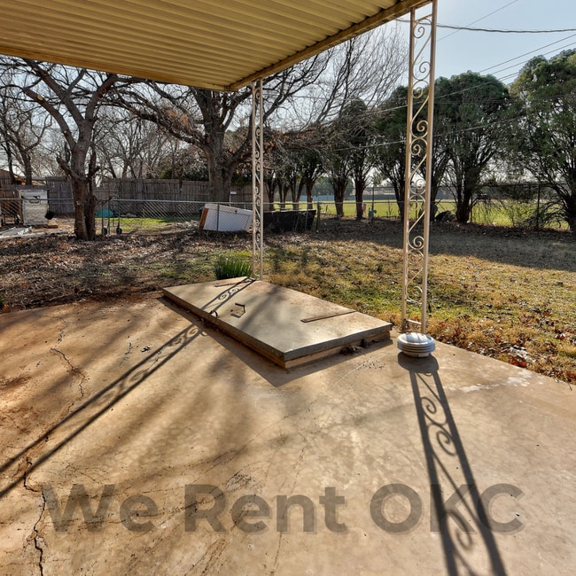 Building Photo - 1332 SW 77th Pl