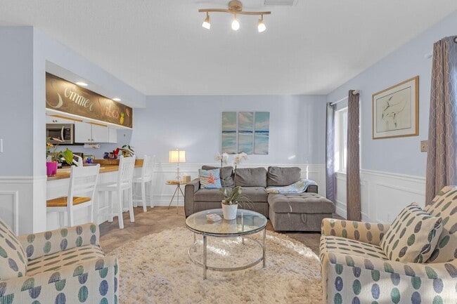 Building Photo - 4949 N Hwy A1A