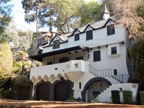 Building Photo - 1764 Prospect Dr