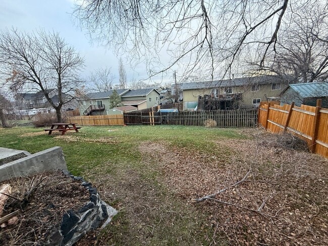 Building Photo - 180-190 NE 10th St