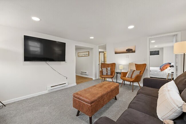 Building Photo - 718 East Blvd