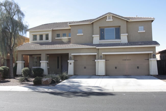 Building Photo - 2413 E Park View Ln
