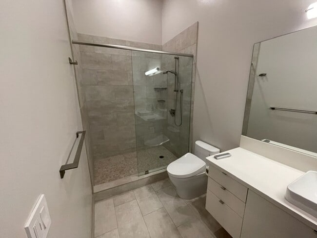 Building Photo - Historic Charm with Live-Work Flexibility in Downtown Honolulu