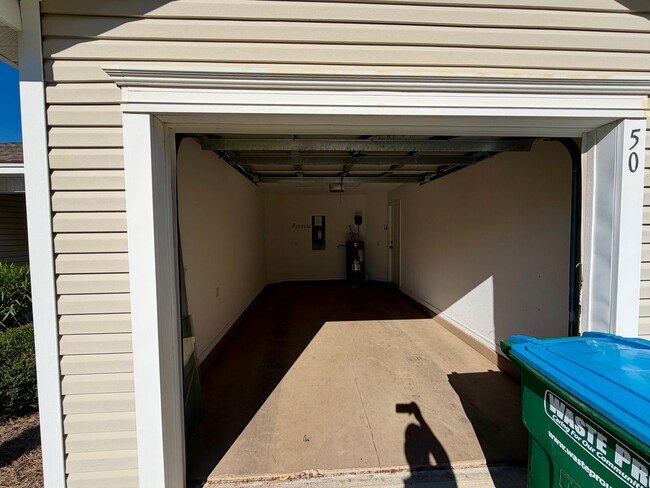 Building Photo - Close to Pier Park, Palmetto Trace HOA com...