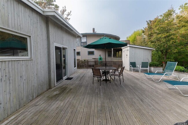 Building Photo - 581 Bayberry Walk