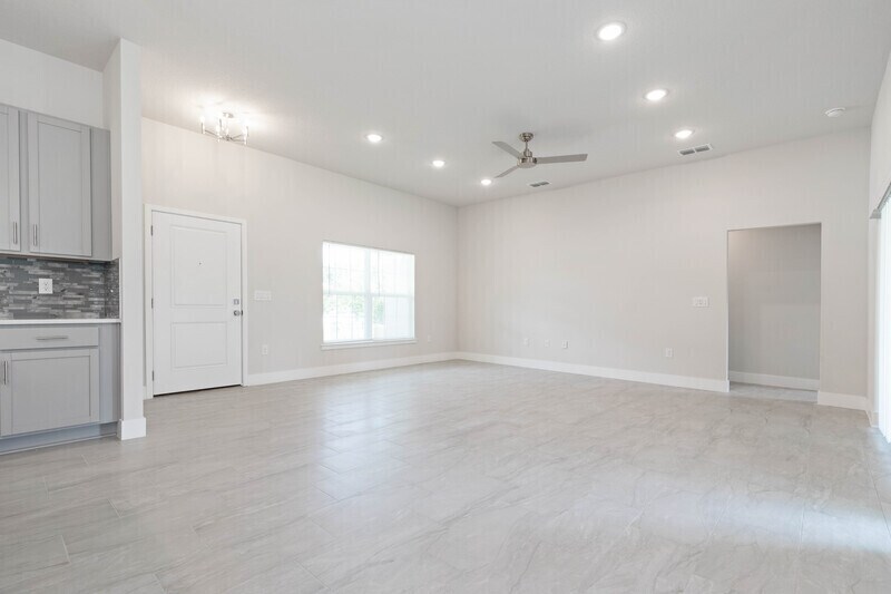 Building Photo - 30 Easterly Pl