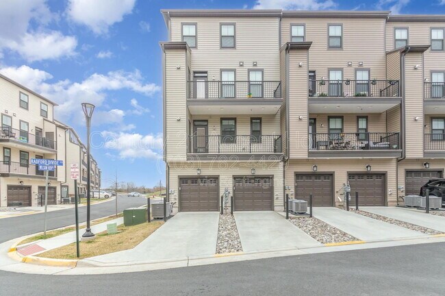 Building Photo - 43488 Stonewood Crossing Ter