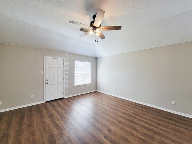 Building Photo - 4226 Daisy Meadow Dr