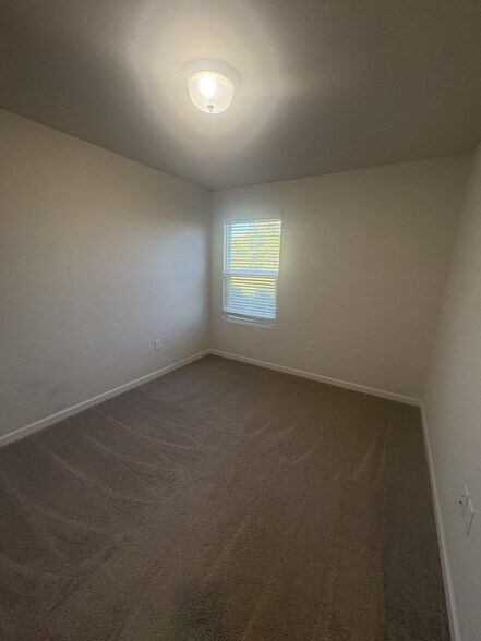 Building Photo - 106 Brighton Ln