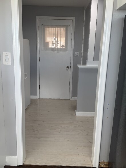 Building Photo - 931 Maxfield Dr