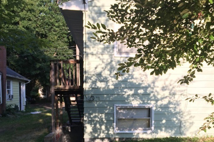 Building Photo - 213 S Fairview Ave