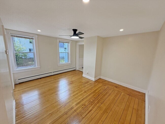 Building Photo - 52 Littleton Rd
