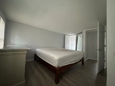 Building Photo - 259 Main St S