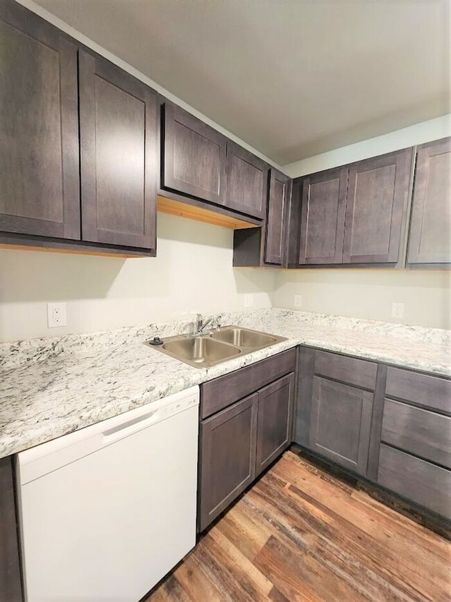 Building Photo - New 3 Bed 2 Bath Duplexes SW 40th & Shield...