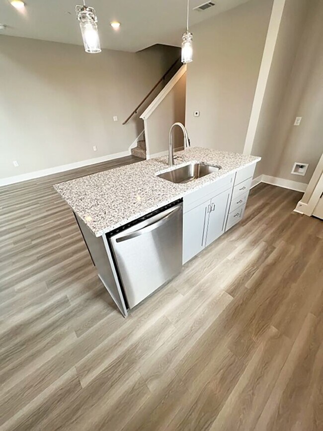 Building Photo - 3621 Bonnie Brae St