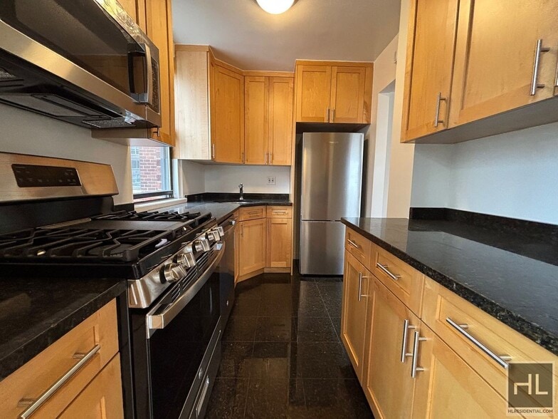 Building Photo - East 79th Street