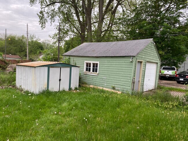 Building Photo - 1110 Roosevelt St