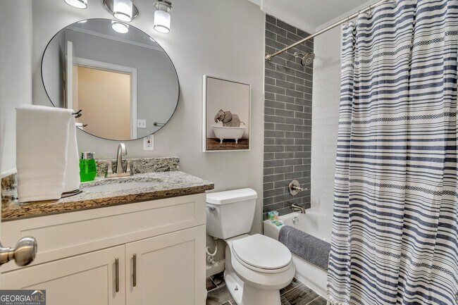 Building Photo - 4589 Ryan Rd