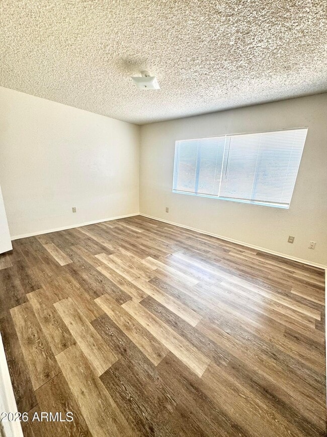 Building Photo - 615 S 3rd St