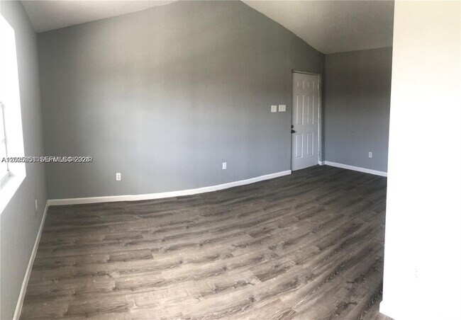 Building Photo - 15285 SW 107th Ln