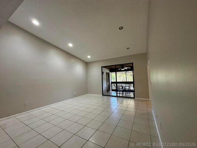 Building Photo - 9292 Sable Ridge Cir