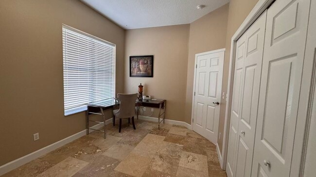 Building Photo - 166 Key Colony Ct