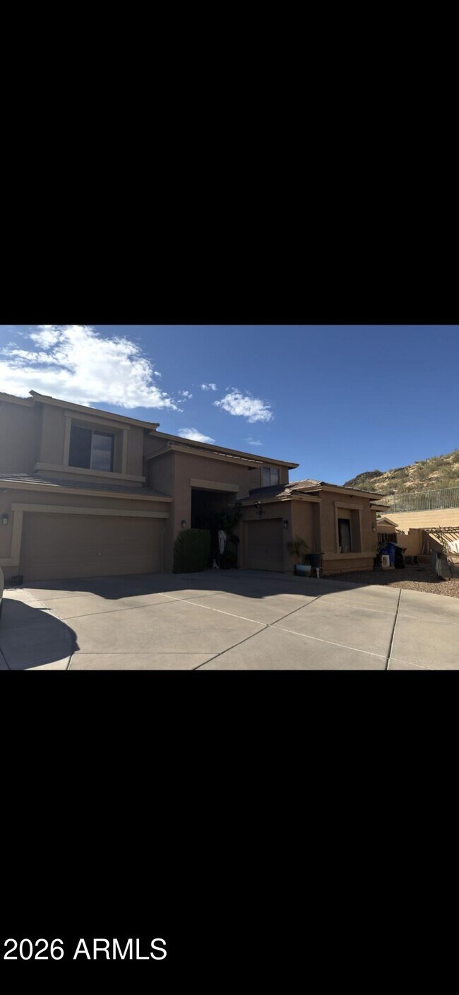 Building Photo - 3928 W Range Mule Dr