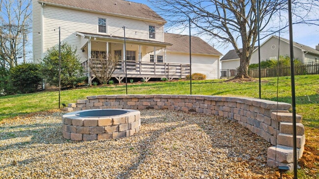 Building Photo - *RESERVED - Contact Us to Submit A Backup App!* Fully Renovated 4BR/2.5BA Gem in Sought-After Ben...