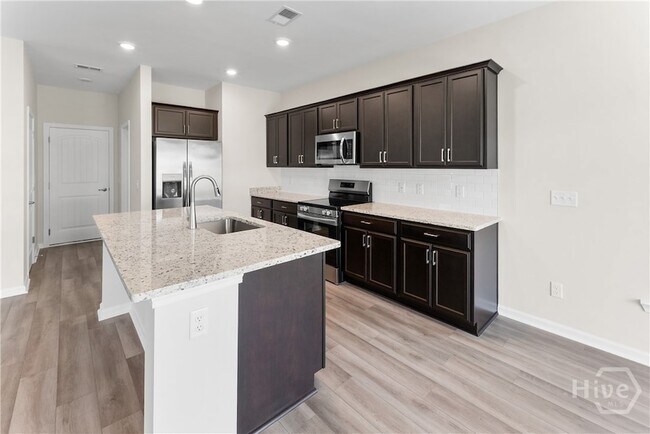 Building Photo - 116 Peabody St