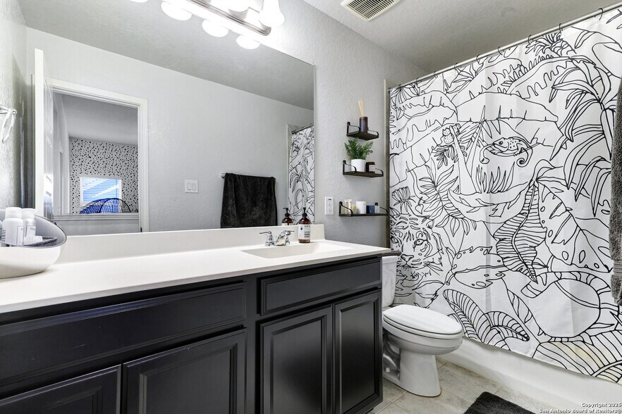 Building Photo - 5214 Seashore Blvd