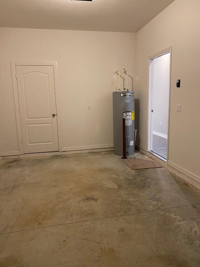 Building Photo - 1638 Merriment Way