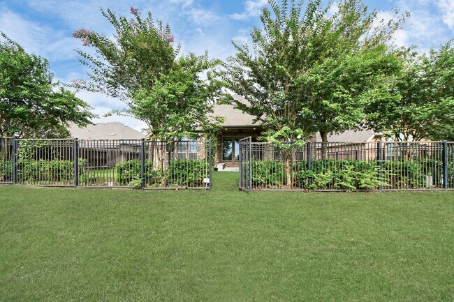Building Photo - 10910 Wardrop Pl