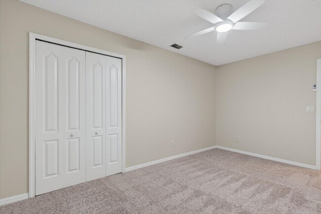 Building Photo - Middleburg Home with Office Space