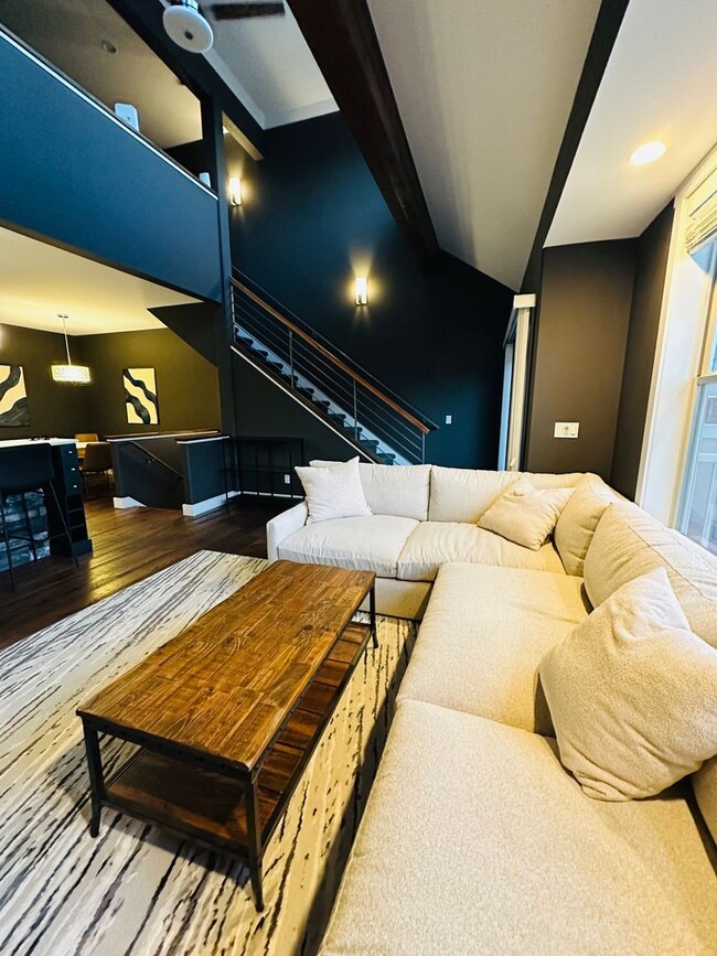 Building Photo - Experience Elevated Living with West Bay V...