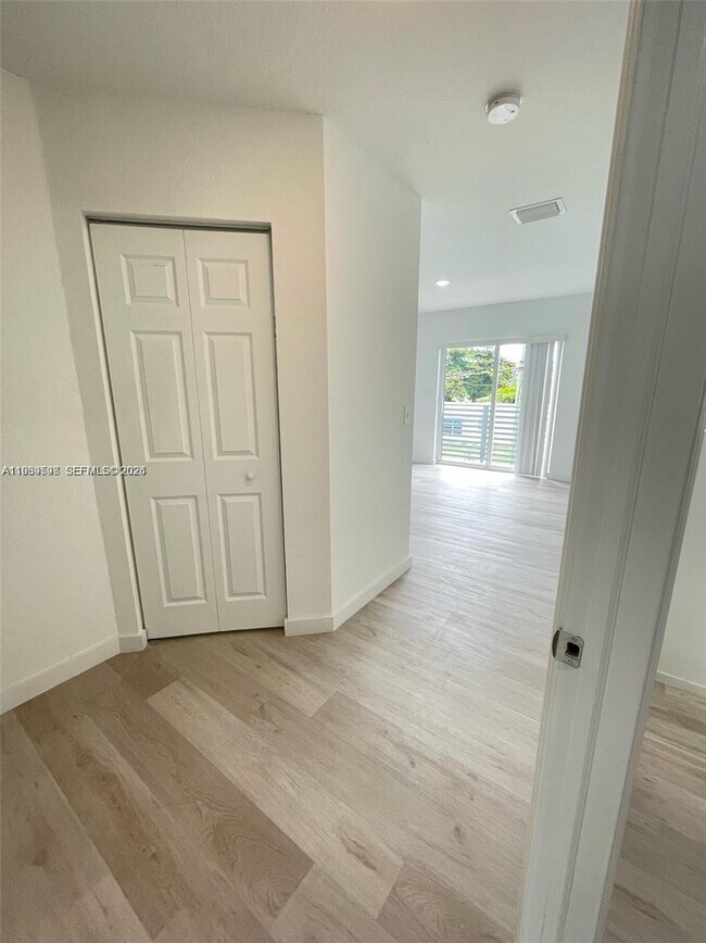 Building Photo - 116 NW 10th St