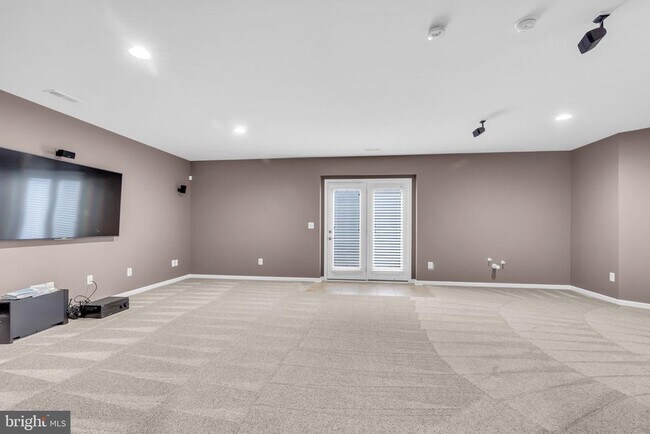 Building Photo - 40578 Sculpin Ct